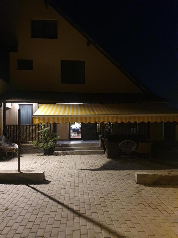 Pensiunea Relax Curtea de Argeş 外观 照片